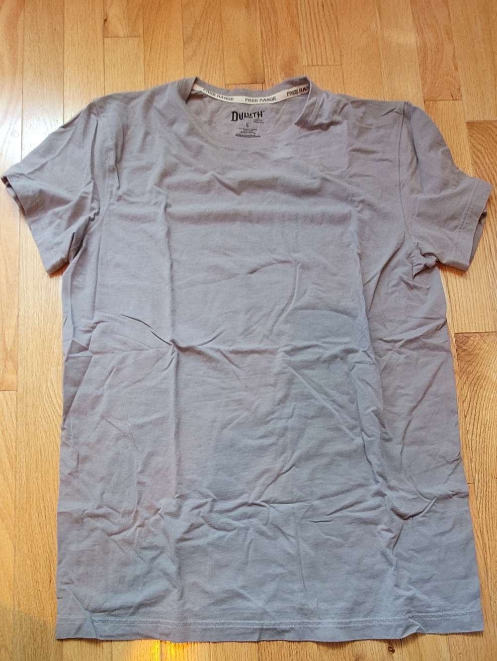 Duluth Trading Co Men’s Short Sleeve Organic Cotton Crew T-Shirt — Gray